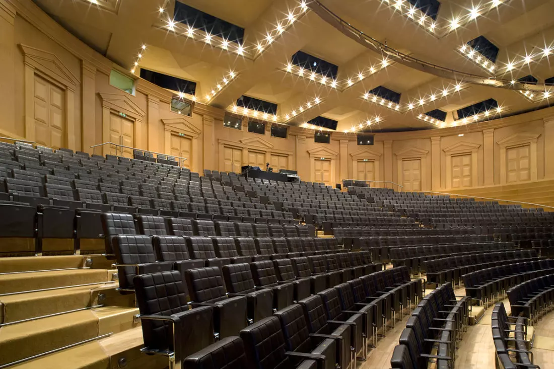 Interior de la Sala Gran del Teatre Nacional de Catalunya en Barcelona