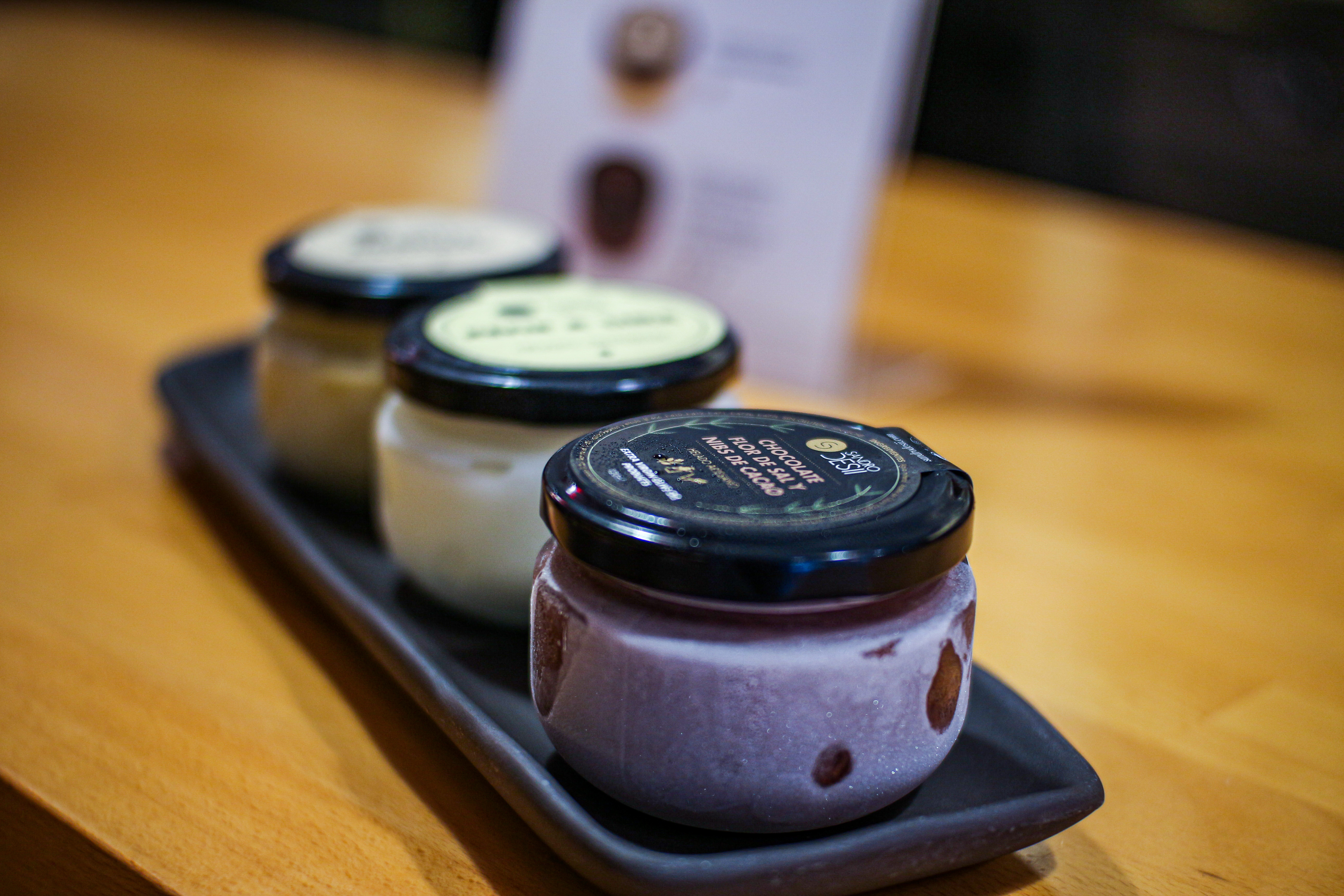 Helado artesano de vainilla mexicana de Sandro Desii en Més de Vi, Barcelona