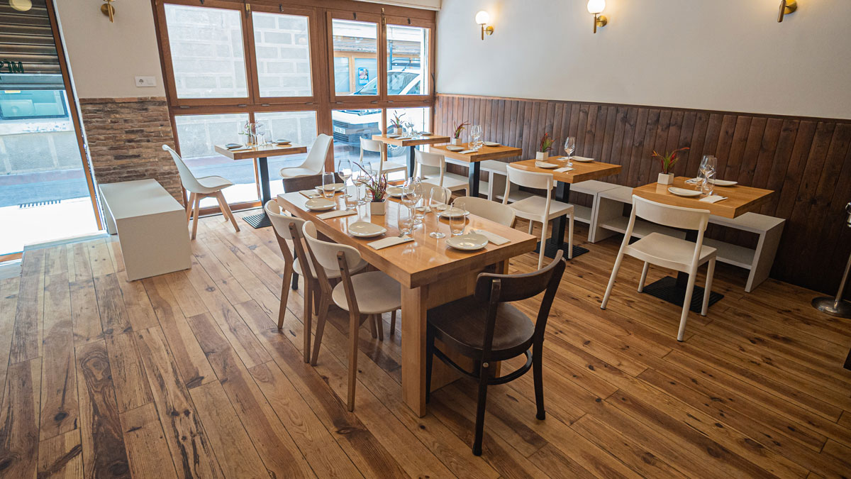 Més de Vi: Restaurants open in August in Barcelona