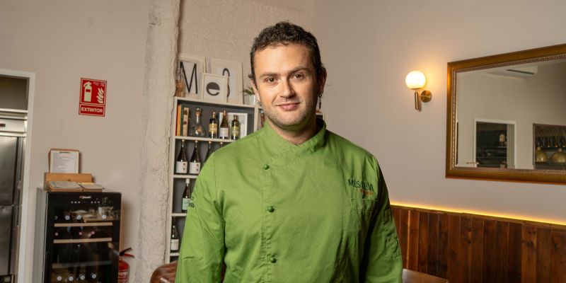 Mateo, cuiner a Més de Vi Restaurant